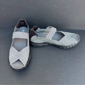 bernie mev. Lulia Metallic Y2K Slip On Mary Jane Peep Toe US 6, UK 37